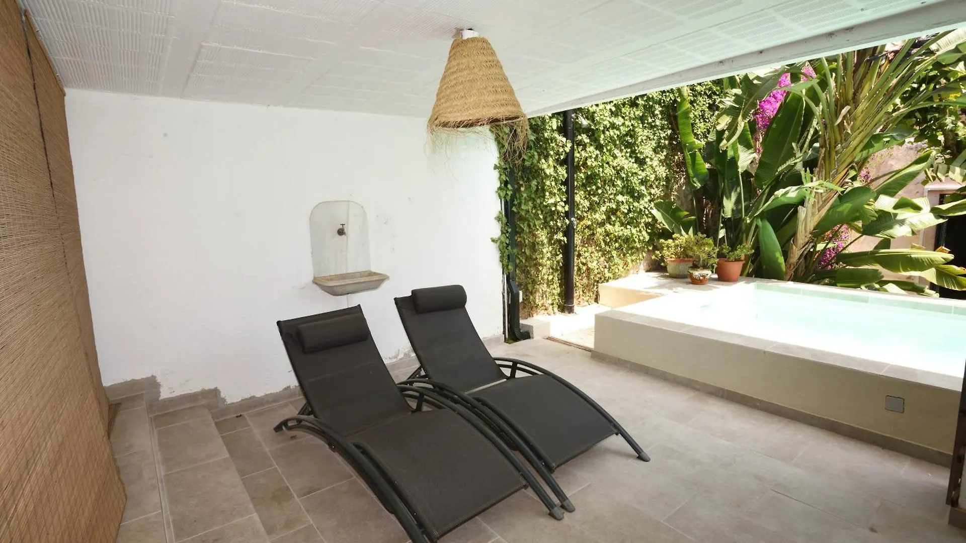 Vila D'Alba Sant Andreu de Llavaneres 0*,